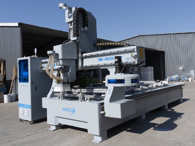 Taladro CNC pentagonal para carpintería MD3600F-PTP