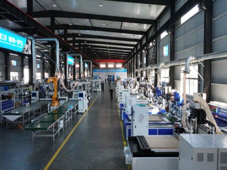 Fabricante de máquinas CNC para trabajar la madera: corte inteligente para la carpintería moderna.
